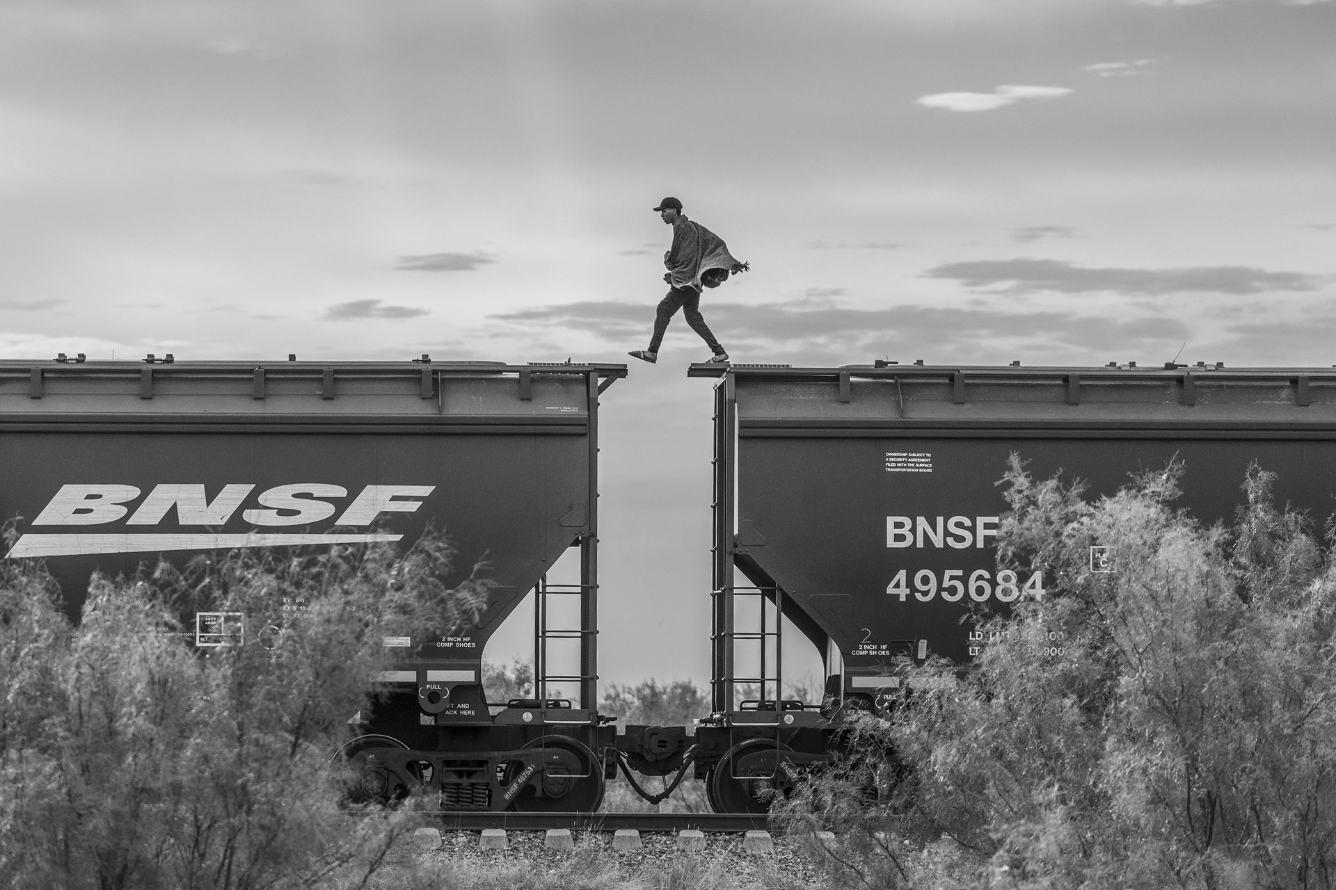 Venezuelano se destaca com projeto fotográfico sobre as políticas migratórias do México e recebe importante prêmio internacional