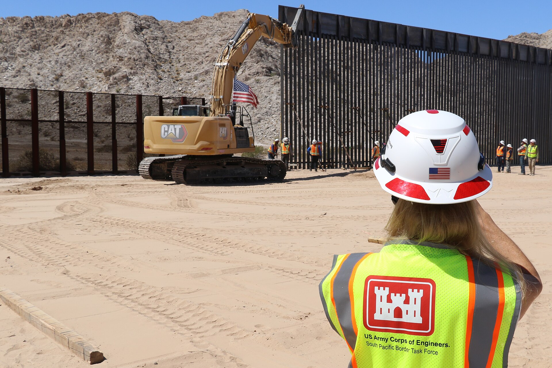 O MURO DE TRUMP: US$ 46 BILHÕES PARA REFORÇAR A FRONTEIRA E CONTER A IMIGRAÇÃO